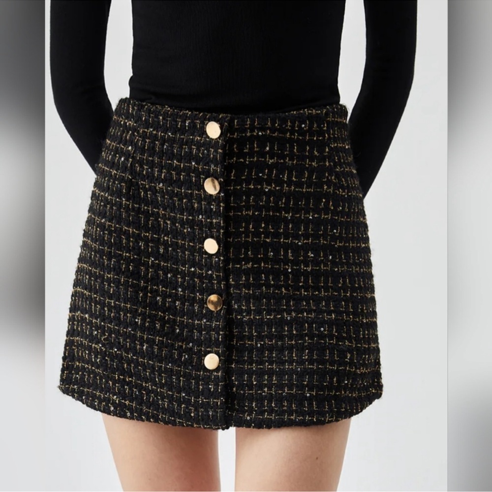 Commense Black and Gold Tweed Mini Skirt